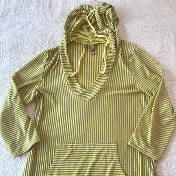 Yellow and grey striped drawstring hoodie - Picture 4 of 5